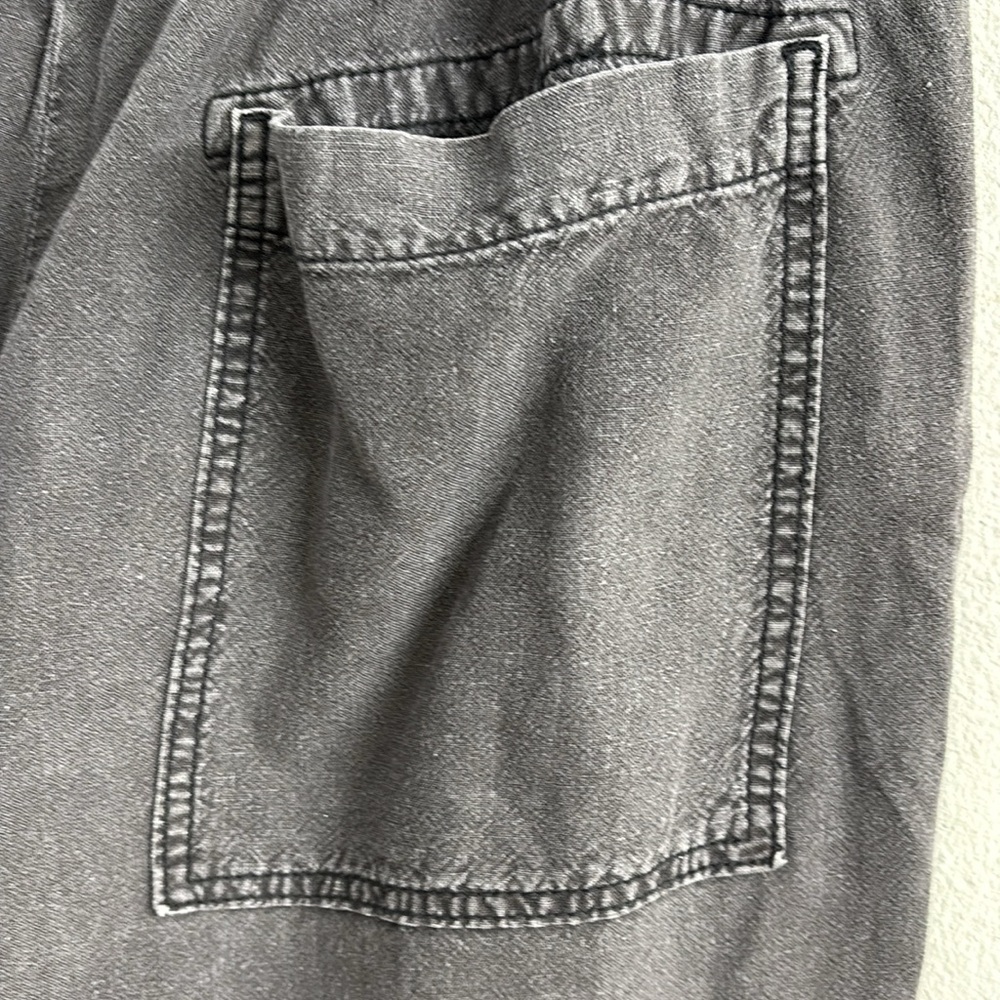 Pilcro Gray Elastic Waist Pants - Picture 5 of 7